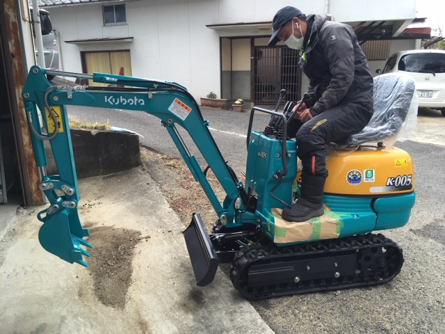 ◇◇超ミニ油圧ショベル納車実績紹介◇◇ミニショベル/K005-3/クボタ建機/日立建機/三菱ロジスネクスト/ユニキャリア/ＴＣＭ/フォークリフト/バックホー/中古車/重機/富士岡山運搬機/岡山/津山/新見/鳥取/レンタル/ユンボ/中古/高価買取  | 新車・中古重機・建機・林業機械 ...